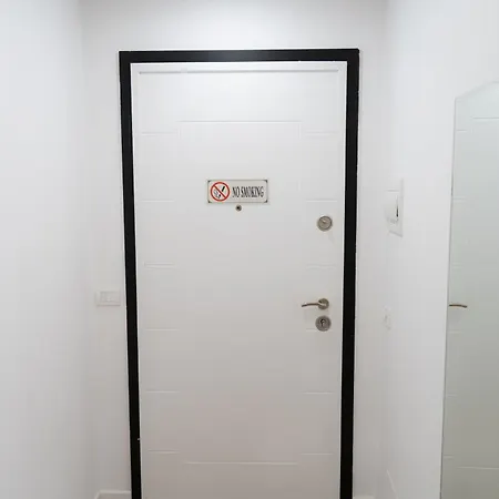 Misty Blue - Near Artificial Of Appartement Tirana