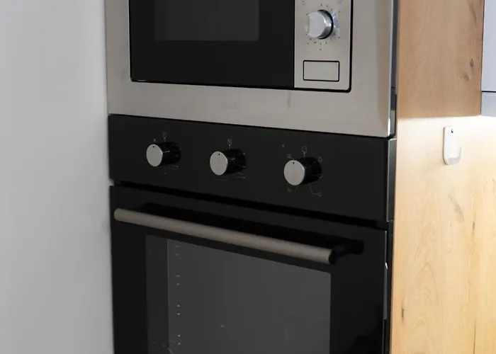 アパート Misty Blue - Near Artificial Of ティラナ